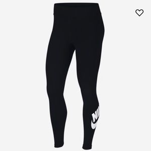 High waisted women’s Nike leggings